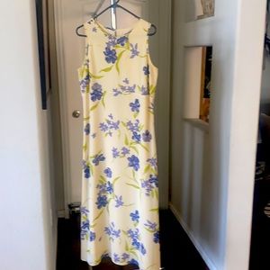 Long Floral sun dress . 90’s vintage .  NY & CO New York and Company . Size 8 .